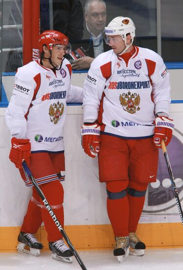 Hockey players Ilya Kovalchyuk and Pavel Datsyuk