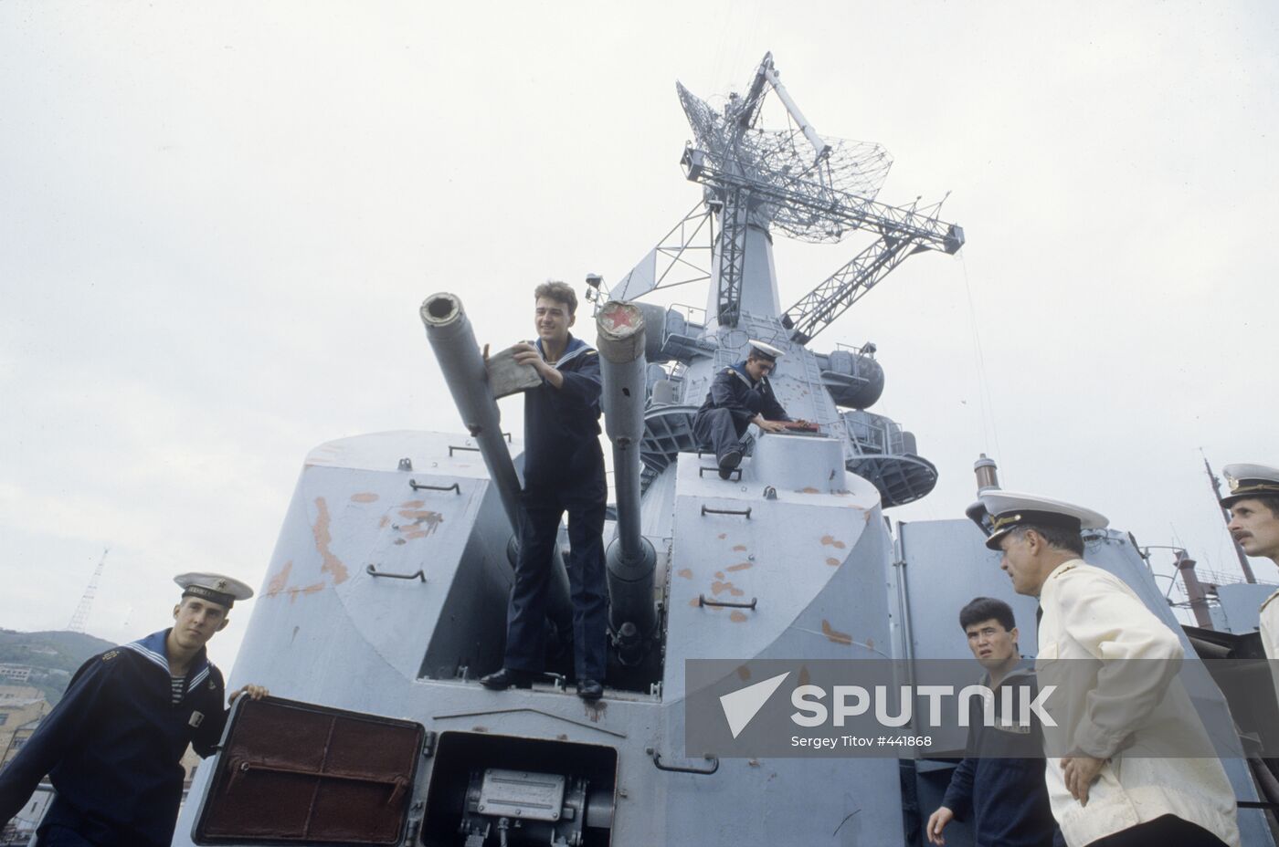 Crew of Tallinn large antisubmarine warfare ship