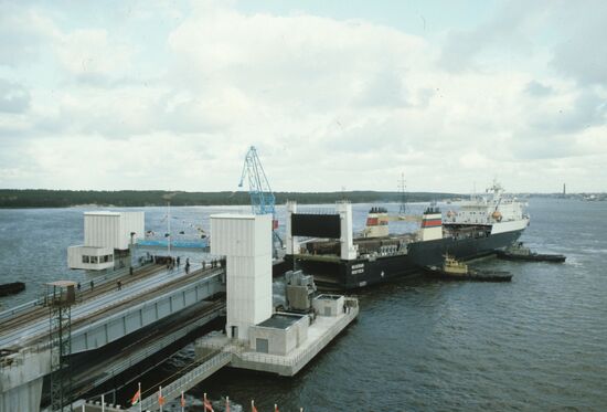 Mukran ferry
