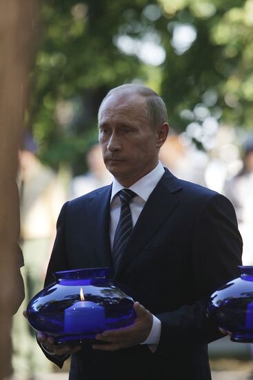 Vladimir Putin pays working visit to Poland
