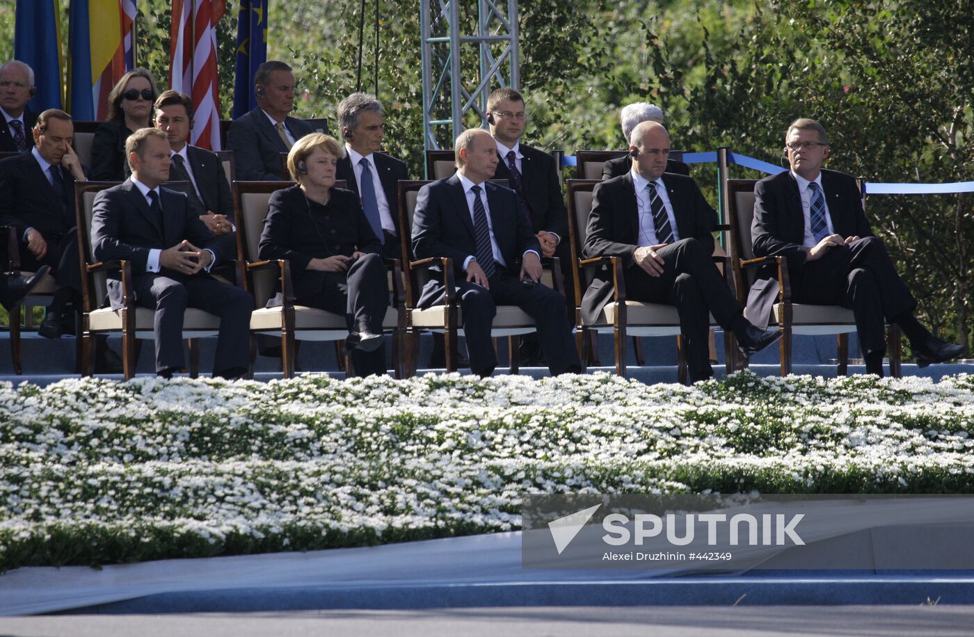 Vladimir Putin pays working visit to Poland