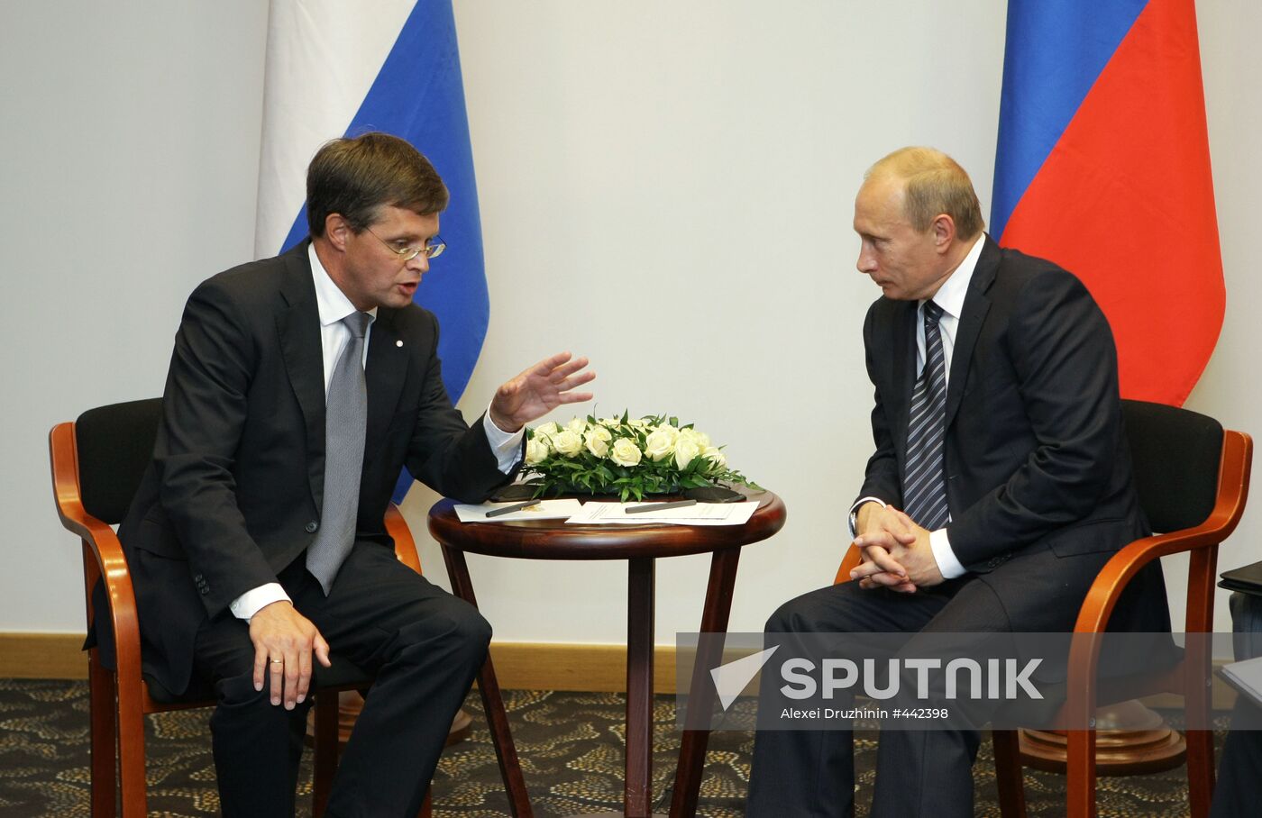 Vladimir Putin pays working visit to Poland