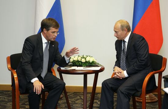 Vladimir Putin pays working visit to Poland