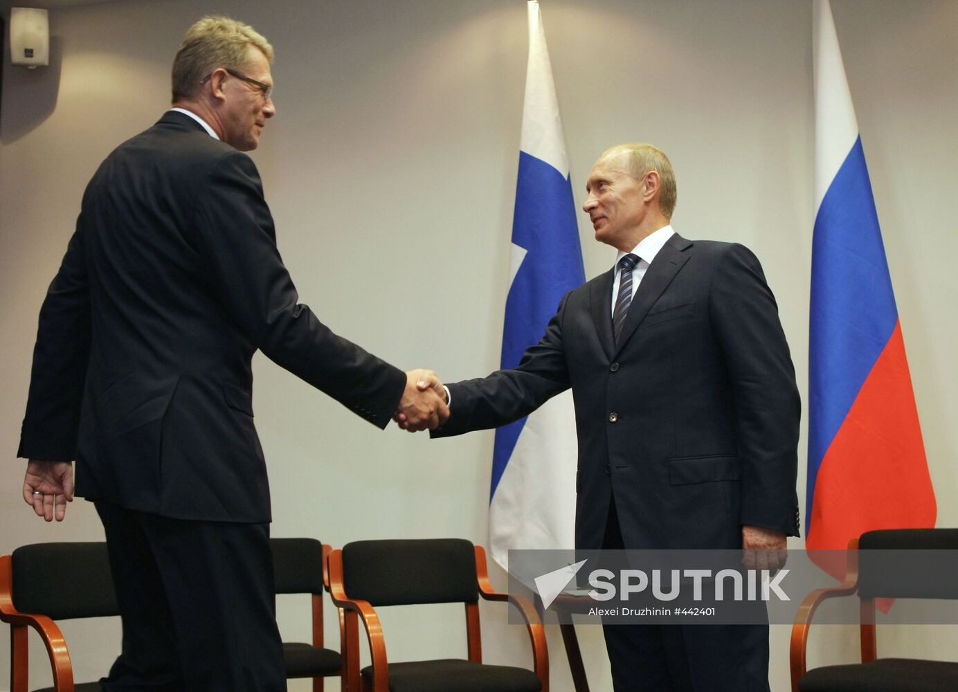 Vladimir Putin pays working visit to Poland