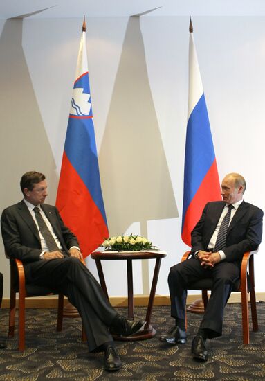 Vladimir Putin pays working visit to Poland