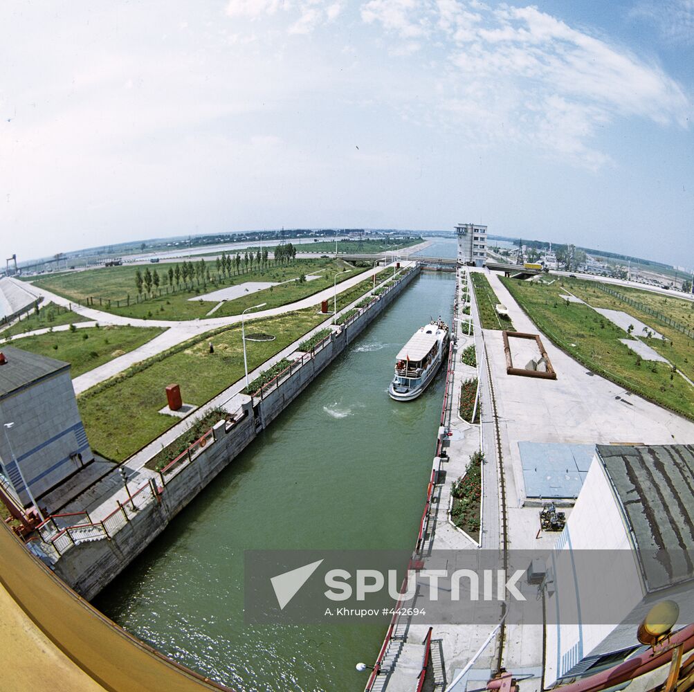 Shipping lock