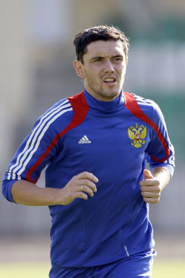 Yury Zhirkov attends open training session