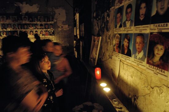 Memorial ceremony in Beslan