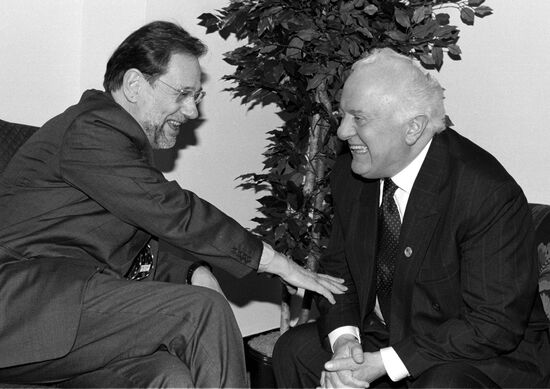 Javier Solana and Georgian President Eduard Shevardnadze