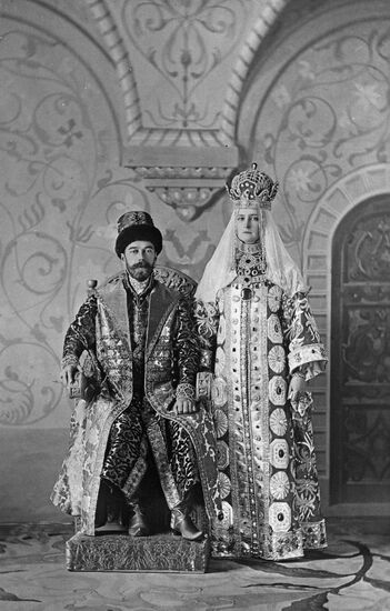 Nikolai II and Alexandra Fyodorovna