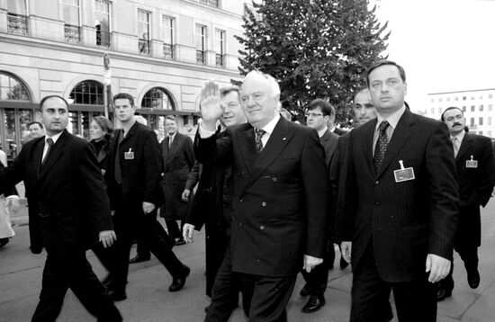 Georgian President Eduard Shevardnadze visits Germany