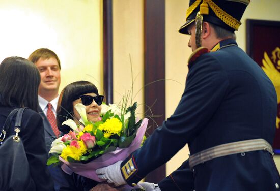 Mireille Mathieu visits Moscow
