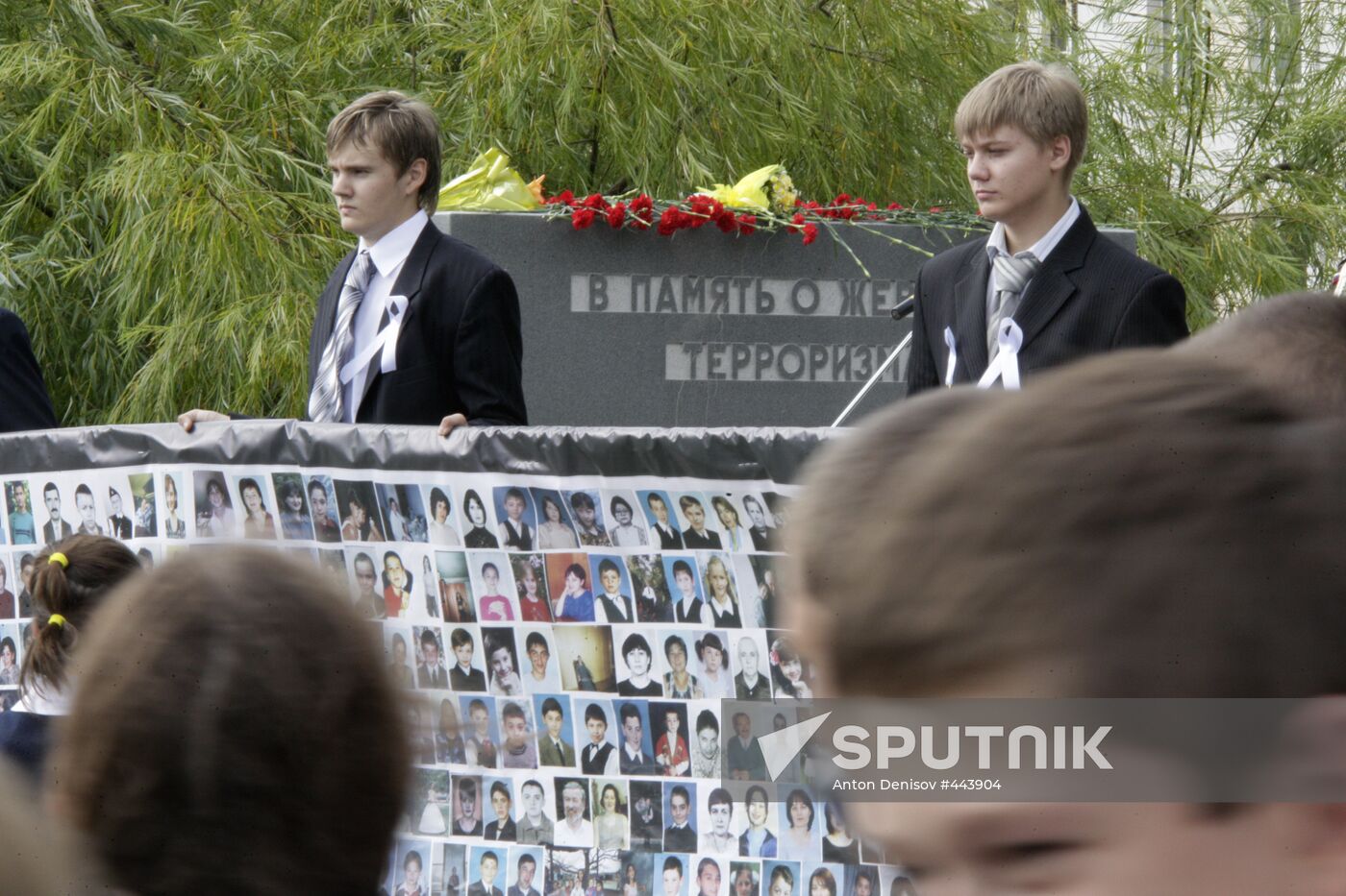 Memorial vigil for Dubrovka terrorist attack victims