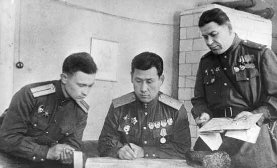 Maj. Gen. Sabir Rakhimov and Col. Rudenko