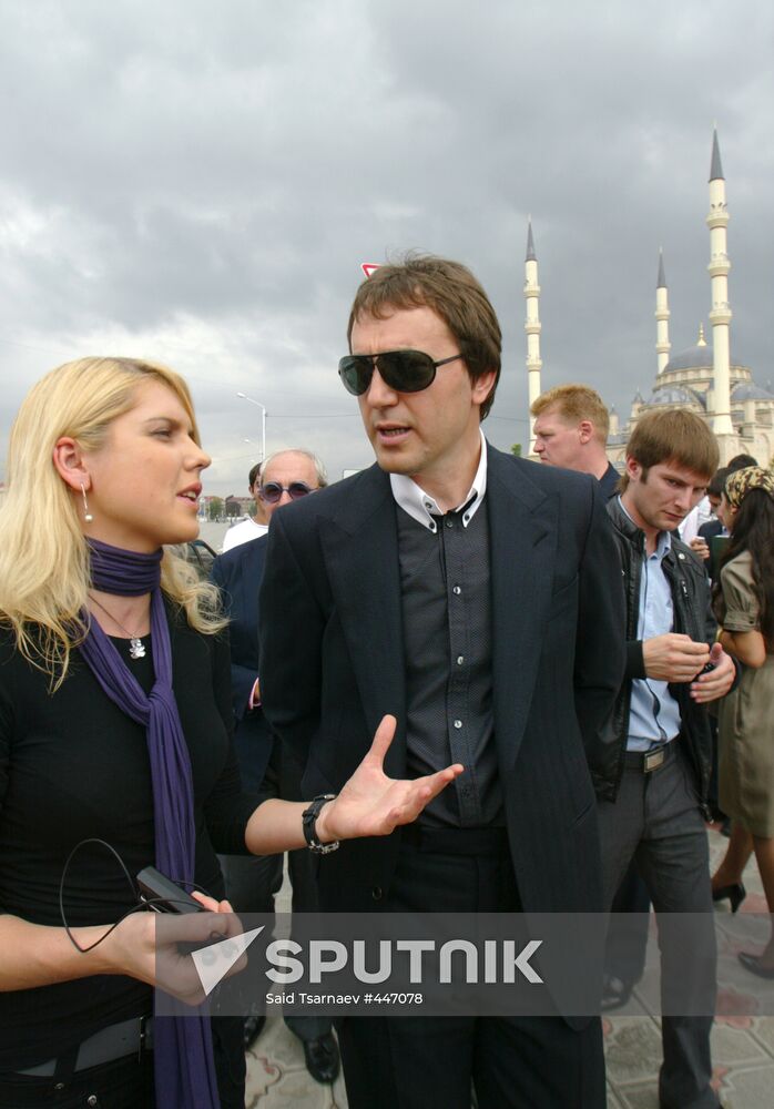 Ruslan Baisarov's news conference in downtown Grozny