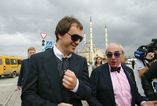 Ruslan Baisarov's news conference in downtown Grozny