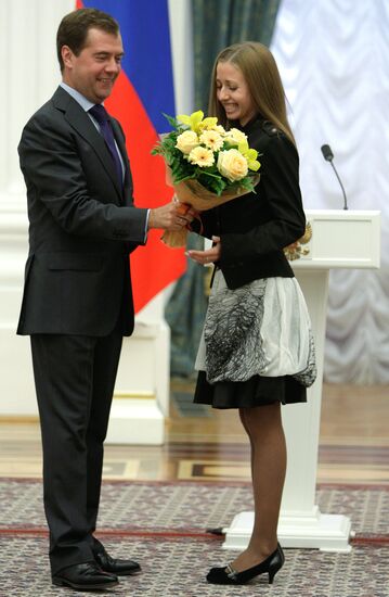 Russian President awards 2008 Olympic Games winners at Kremlin
