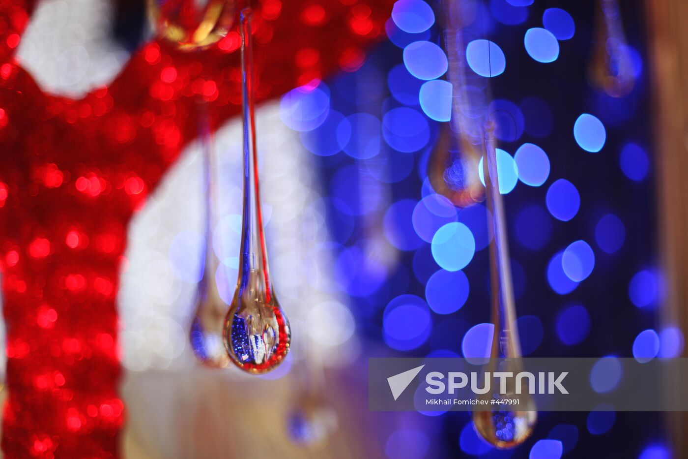 "Christmas time/100 Days till New Year" fair in Artist House