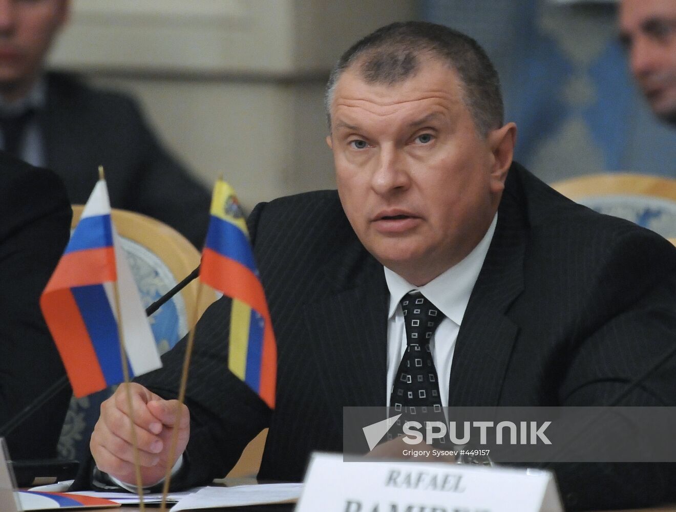 Igor Sechin attends Russian-Venezuelan business forum