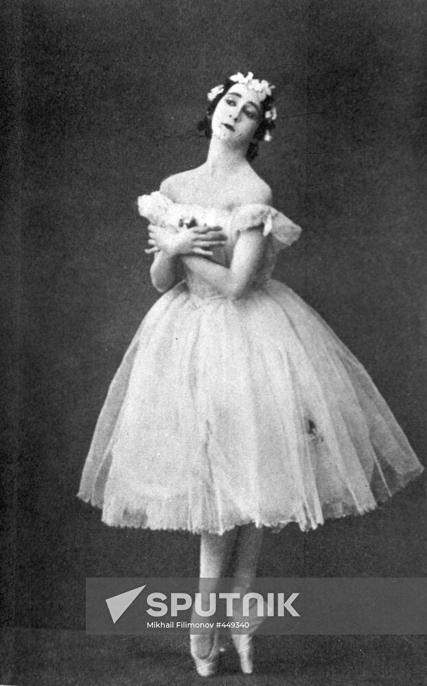 Ballet dancer Anna Pavlova