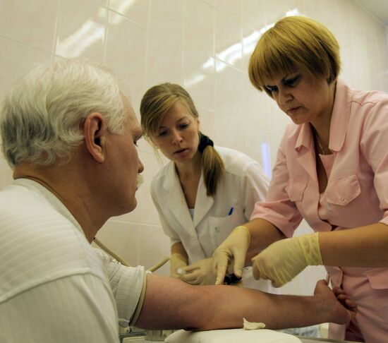 Live virus vaccine against A/H1N1 flu tested in St. Petersburg
