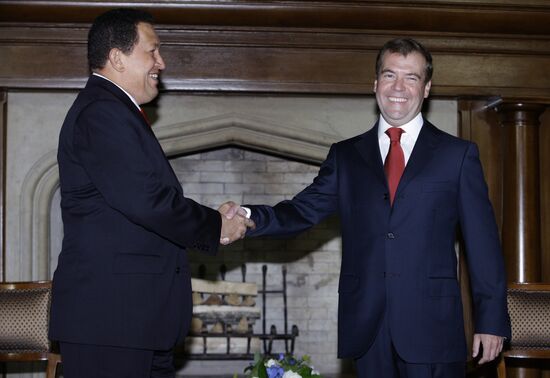Dmitry Medvedev and Hugo Chavez