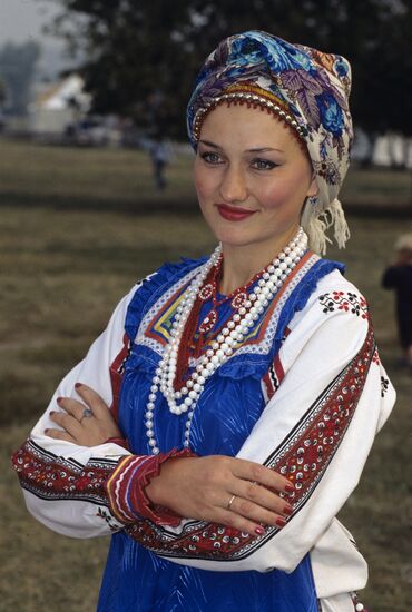 Artist of folklore ensemble Kelu