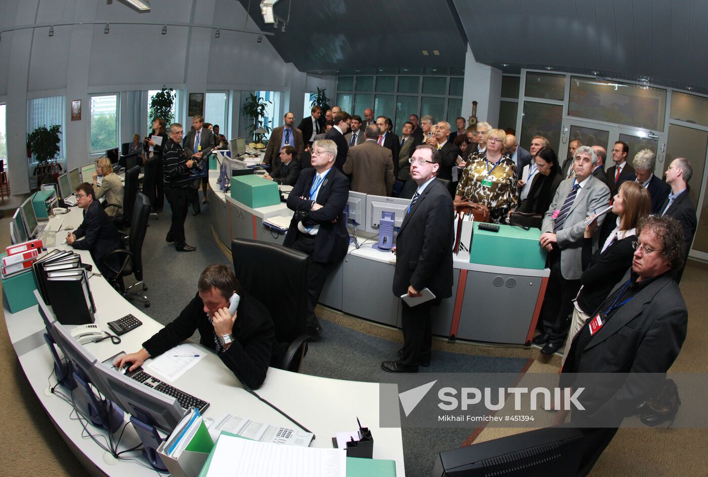 Valdai Club participants visшt Gazprom control room