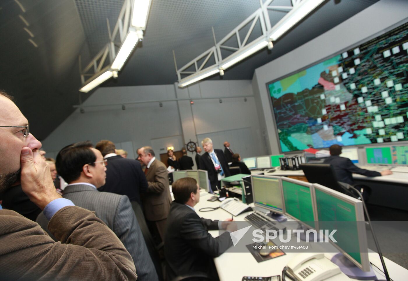 Valdai Club participants visit Gazprom control room