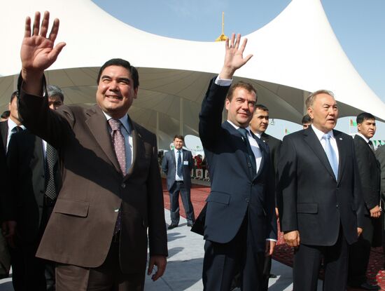 Russian President Dmitry Medvedev pays visit to Turkmenistan