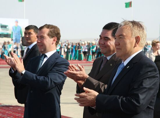 Russian President Dmitry Medvedev pays visit to Turkmenistan