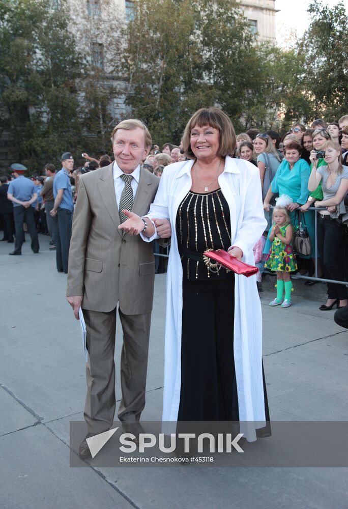 Yury Chernov and Larisa Luizhina