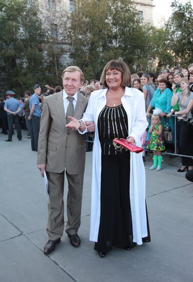 Yury Chernov and Larisa Luizhina