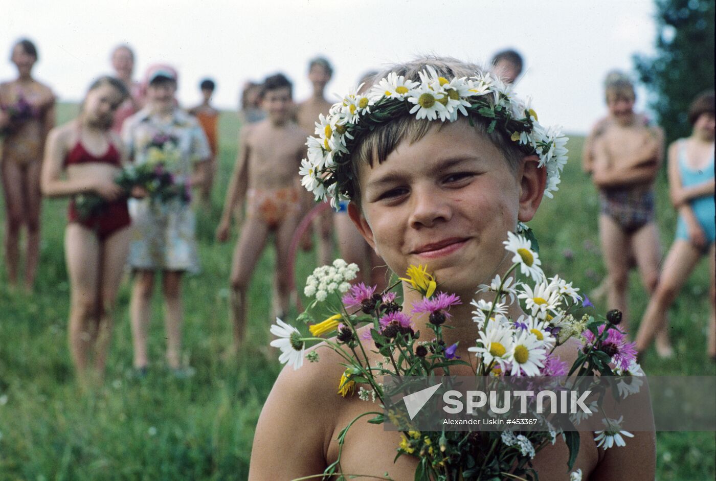 Young pioneers holiday camp
