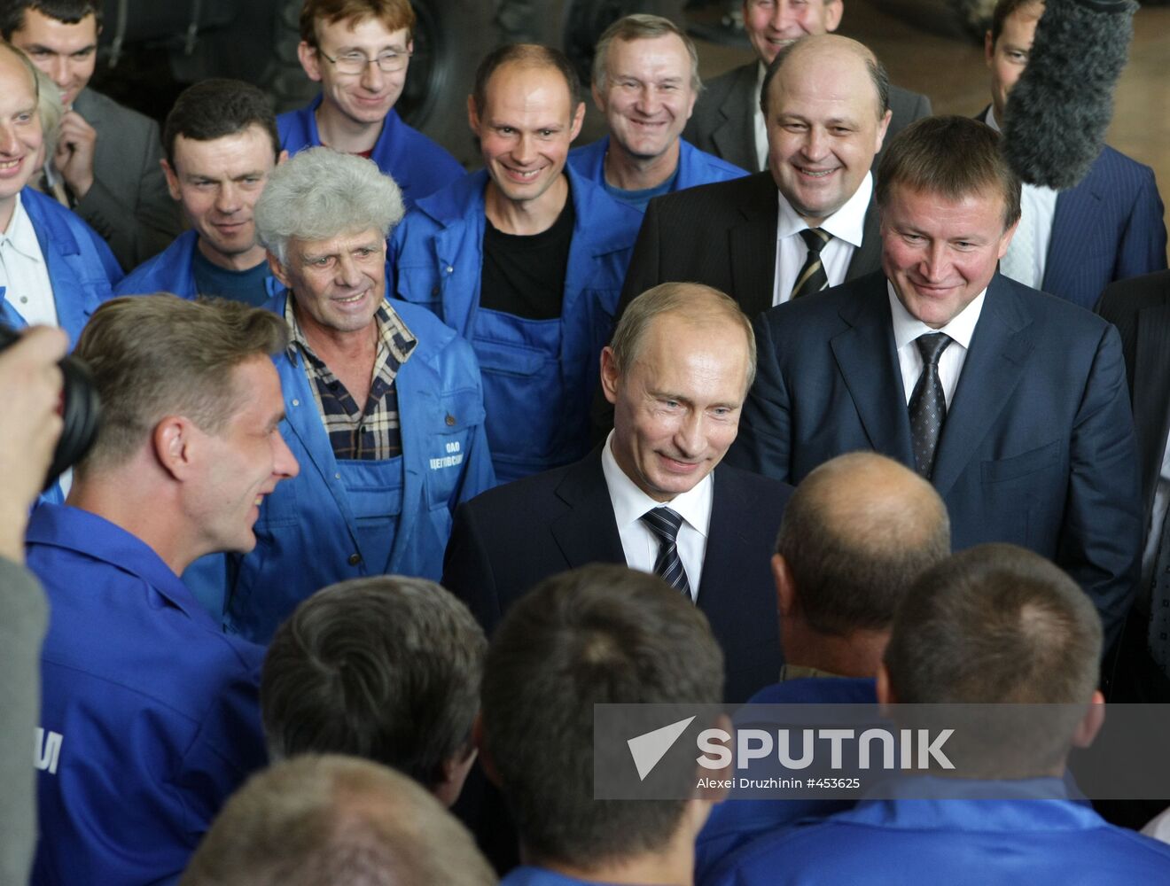 Vladimir Putin visits Tula