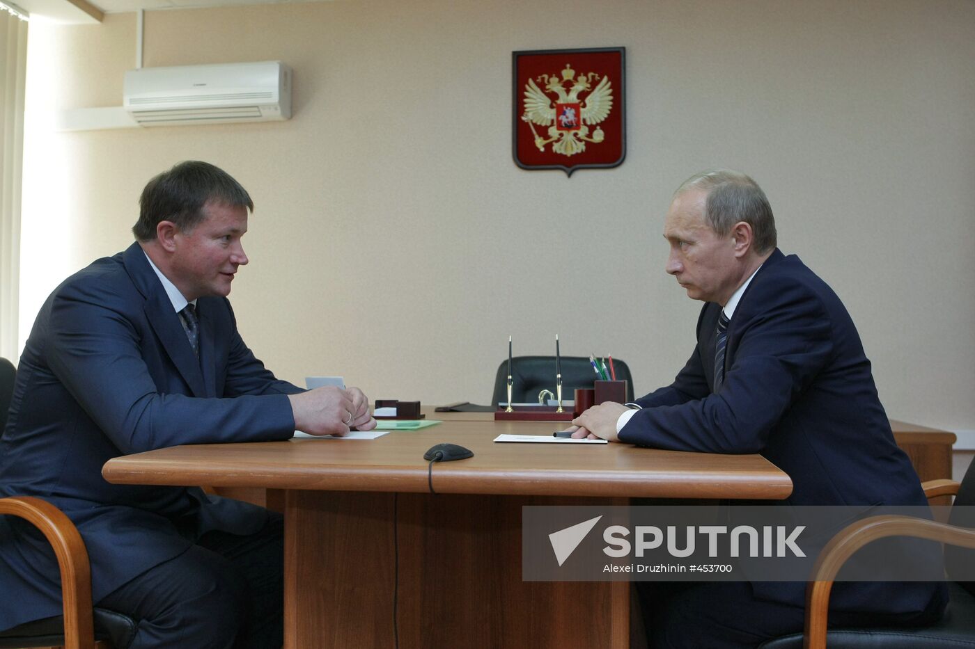 Vladimir Putin meets with Tula governor in Novomoskovsk