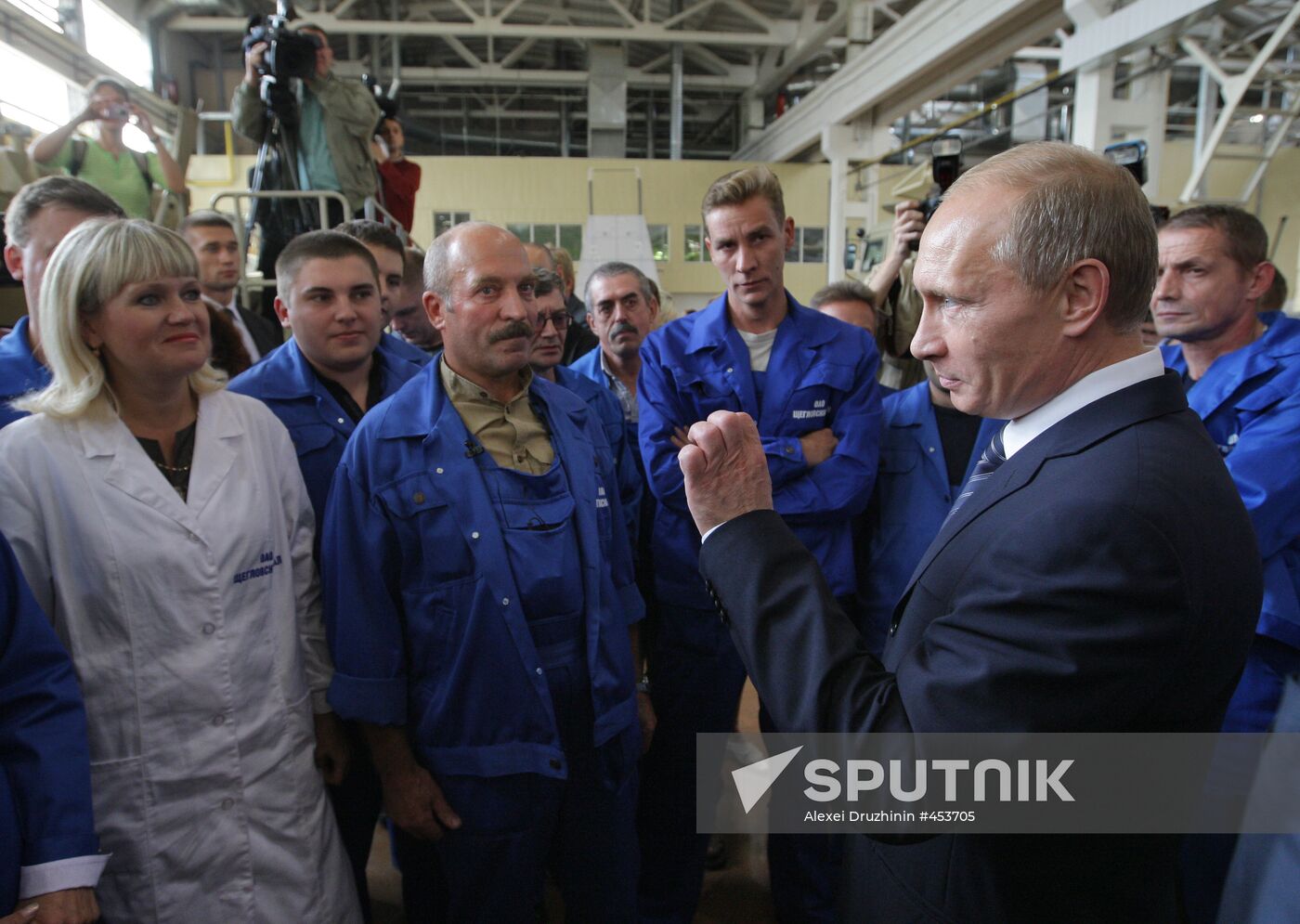 Vladimir Putin visits Tula KBP Instrument Design Bureau