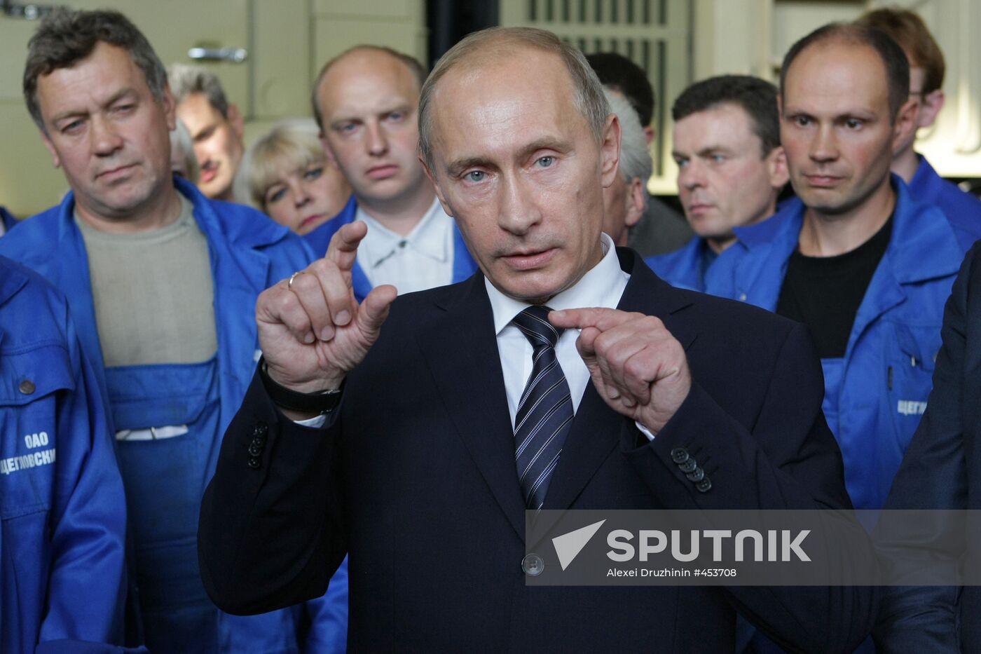 Vladimir Putin visits Tula KBP Instrument Design Bureau