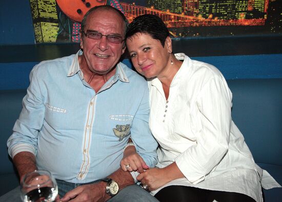 Emmanuil Vitorgan with spuse Irina