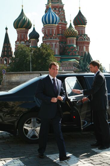 Dmitry Medvedev meets with members of Valdai Discussion Club
