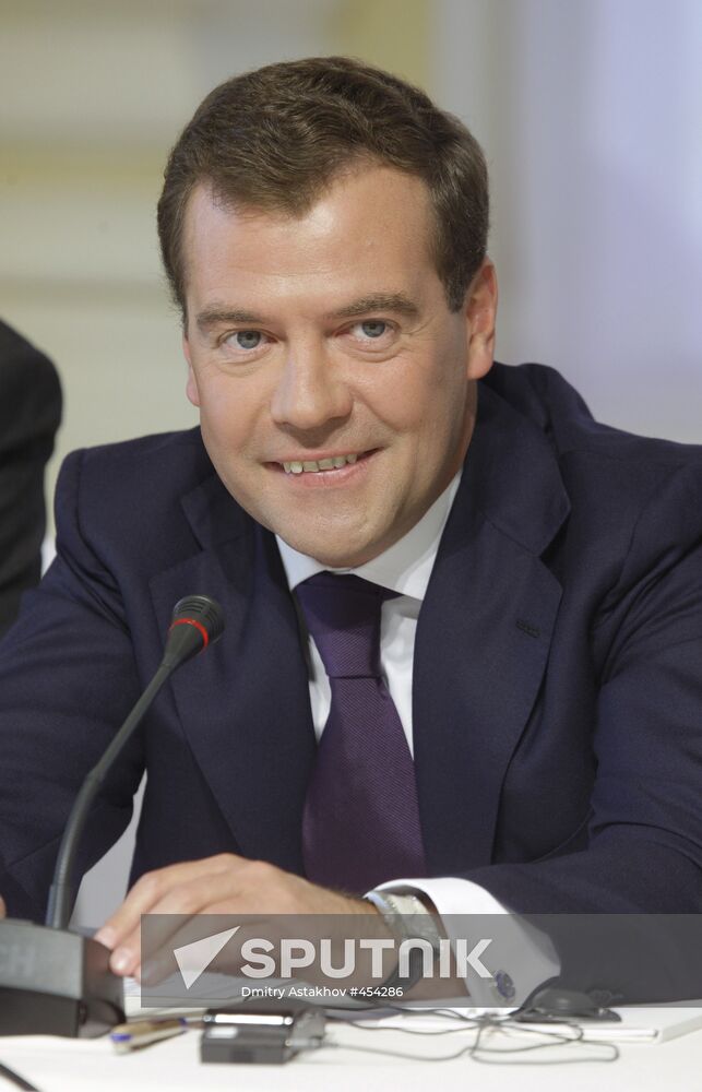 Dmitry Medvedev meets with members of Valdai Discussion Club