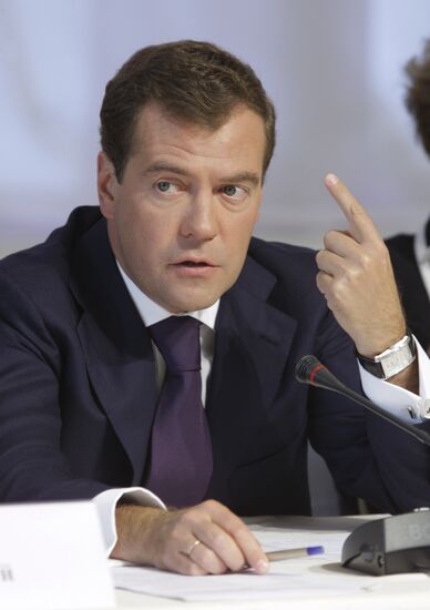 Dmitry Medvedev meets with members of Valdai Discussion Club