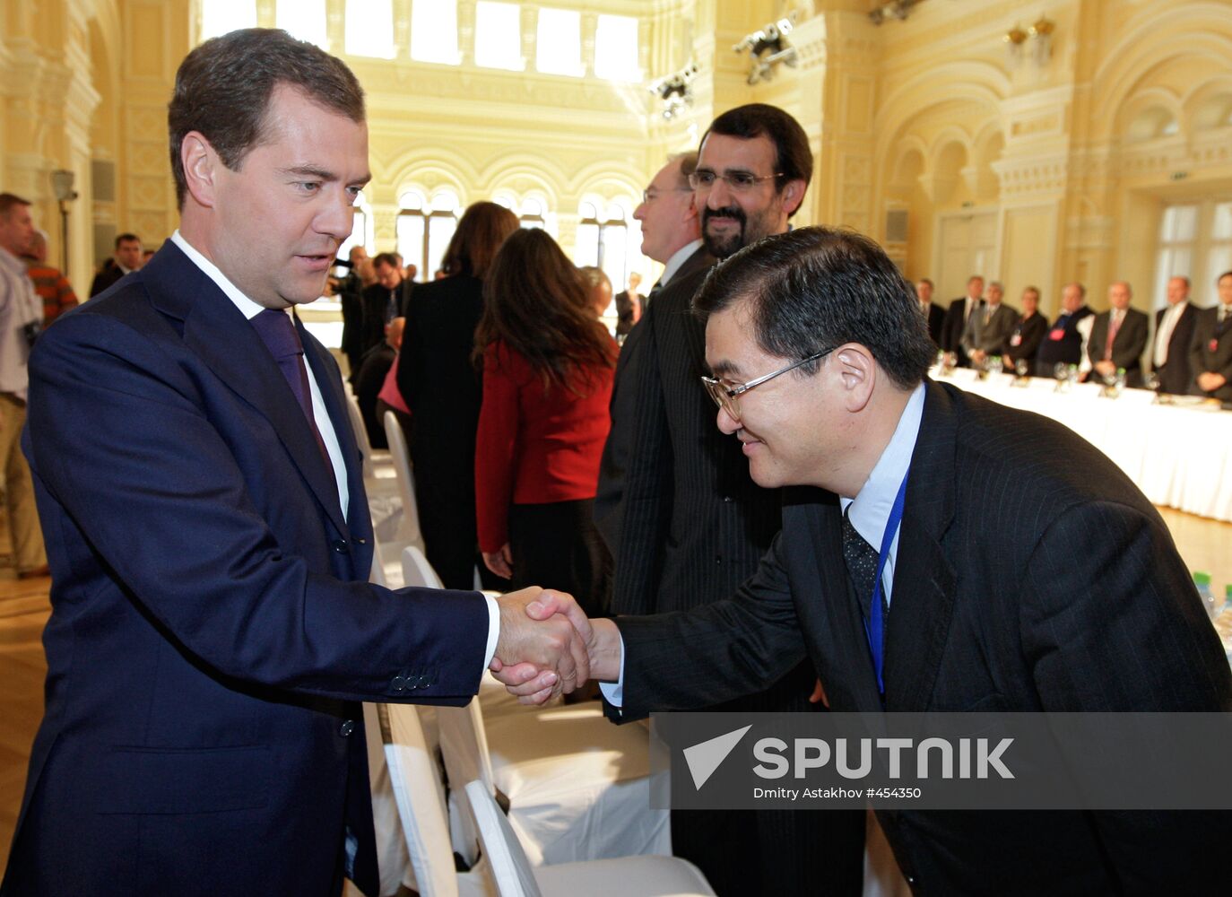 Dmitry Medvedev meets with members of Valdai Discussion Club