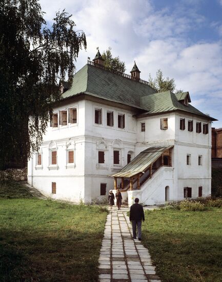 Former mansion of merchant Alexander Sapozhnikov