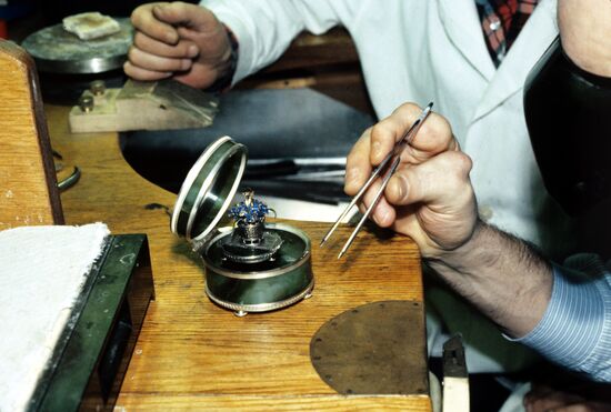 In workshop of "Russian Jewelry Art - Ananov" Andrei Ananov