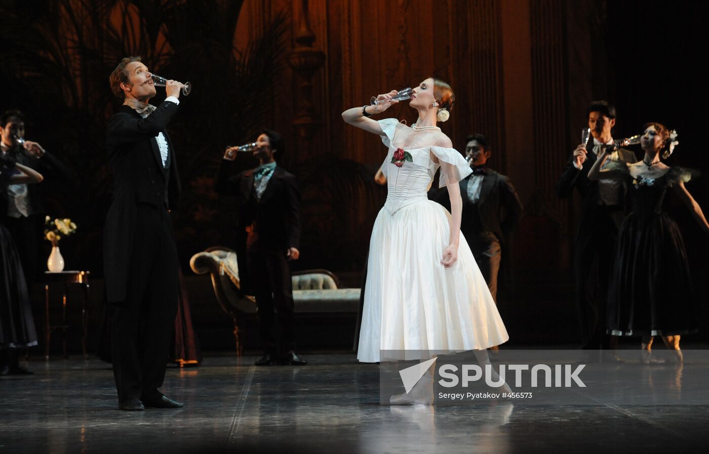 New National Theatre Tokyo ballet company performing in Moscow