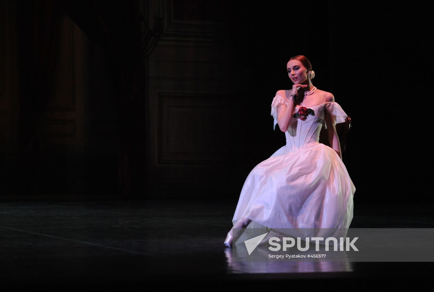 New National Theatre Tokyo ballet company performing in Moscow