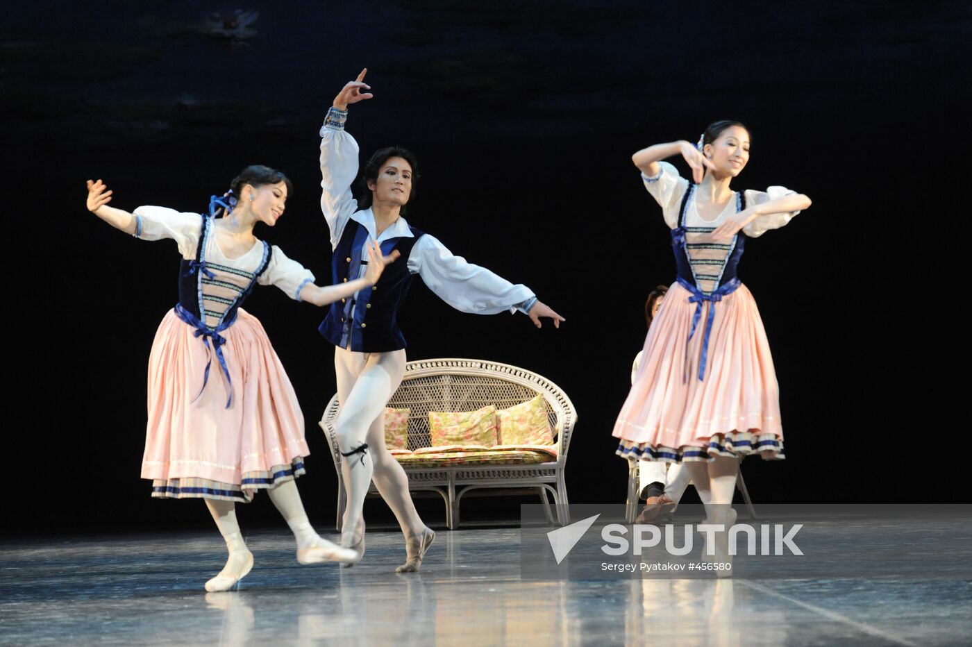 New National Theatre Tokyo ballet company performing in Moscow