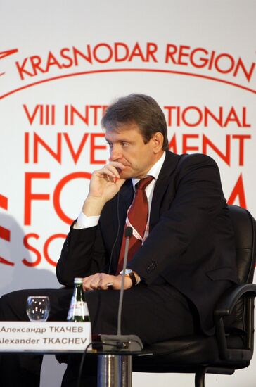 Alexander Tkachev at International Investment Forum Sochi 2009