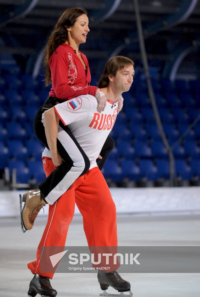 Rehearsals of Lednikovy Period 2009 Figure Skating Show